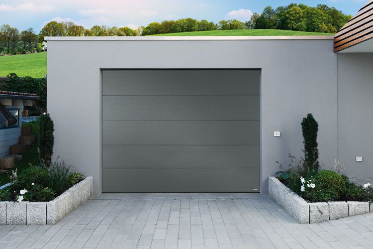 Sektionaltore Fur Die Garage Ausbau Oederan Frankenstein Farbe Putz Malermatthes